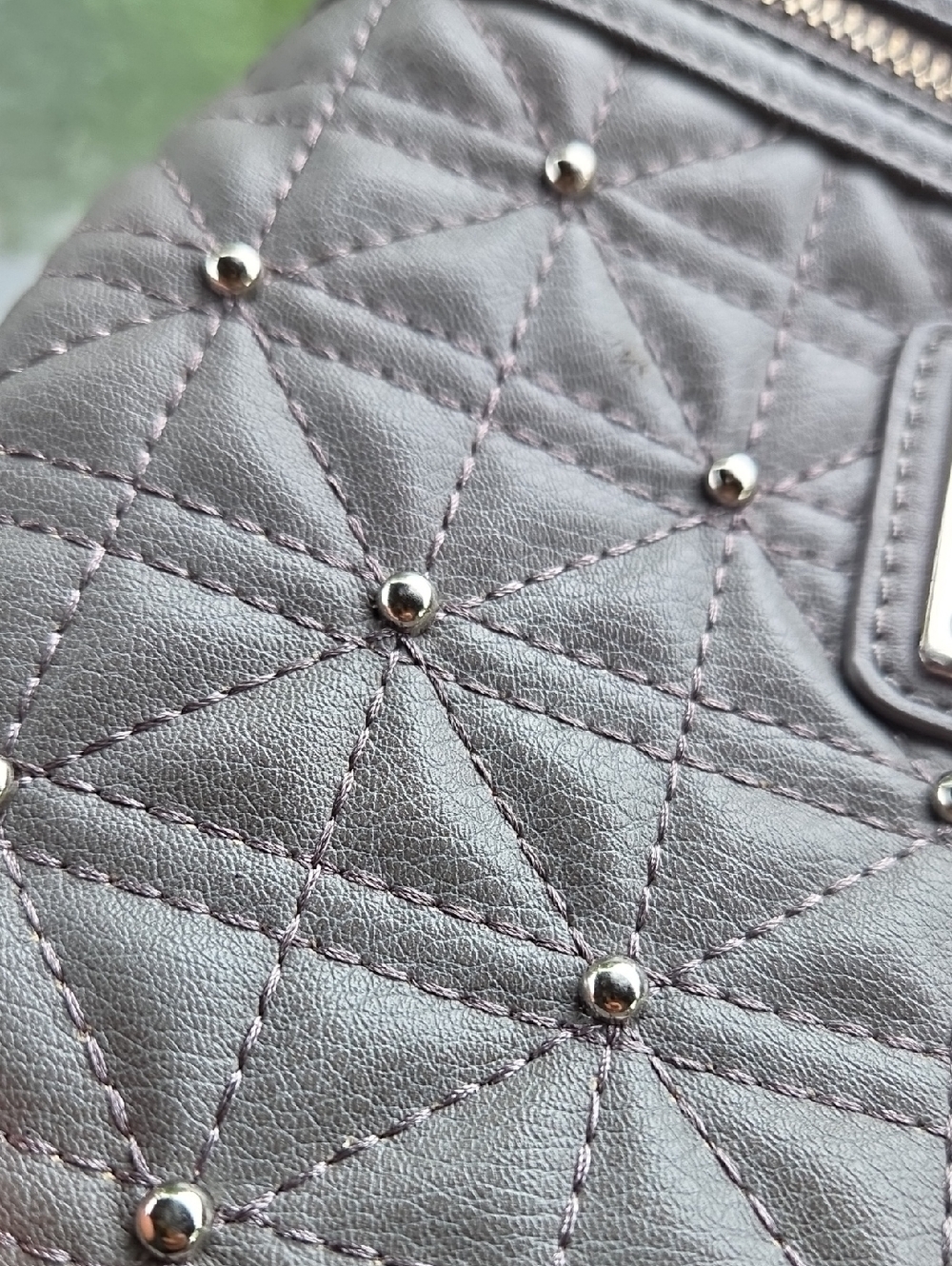 Nicole Miller Quilted Gray Crossbody Bag with Stud Detail ☆ Silver Metal Accents - Picture 10 of 16
